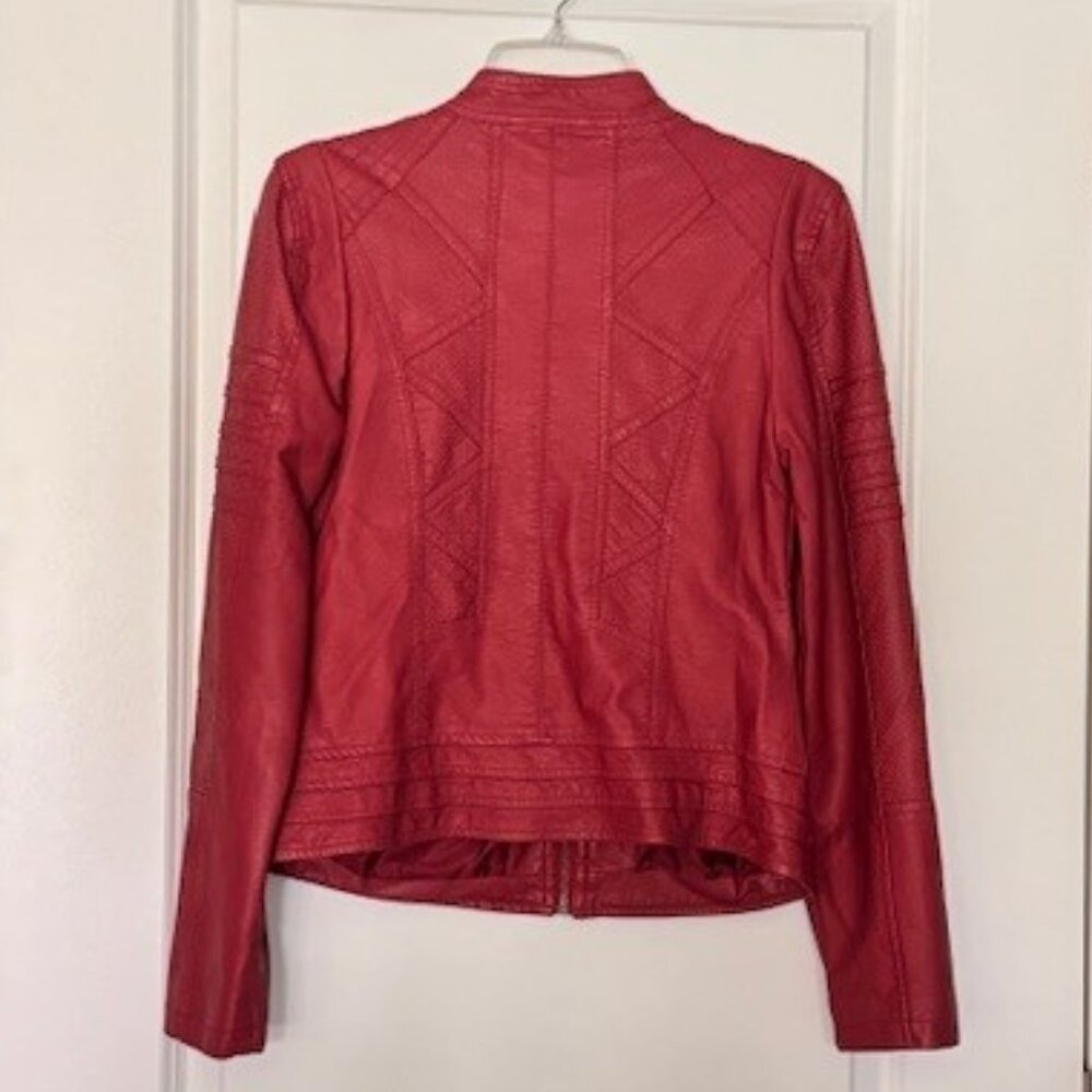 Lock and Love faux leather vegan motorcycle jacket. Red w/ zips. Sz Small - Picture 6 of 8